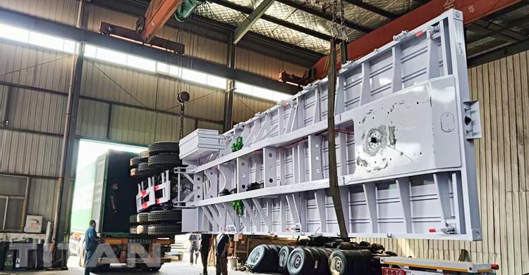 Tri Axle Flat Bed Trailer for Sale in Jamaica