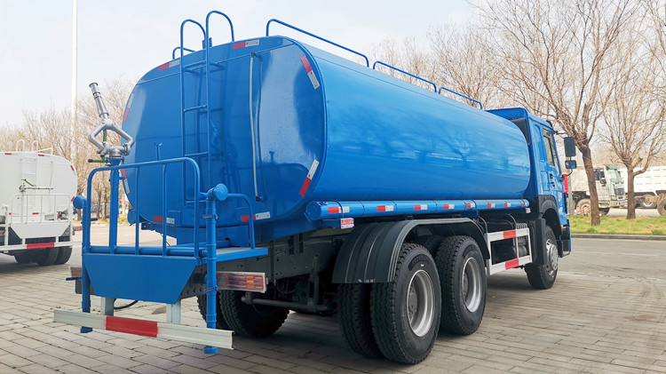 Refurbished Sino Howo 20000 Liters Water Tanker Sprinkler Truck Price in Jamaica
