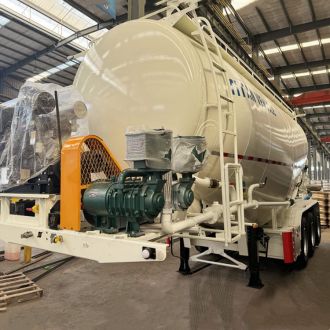 Cement Bulker Truck